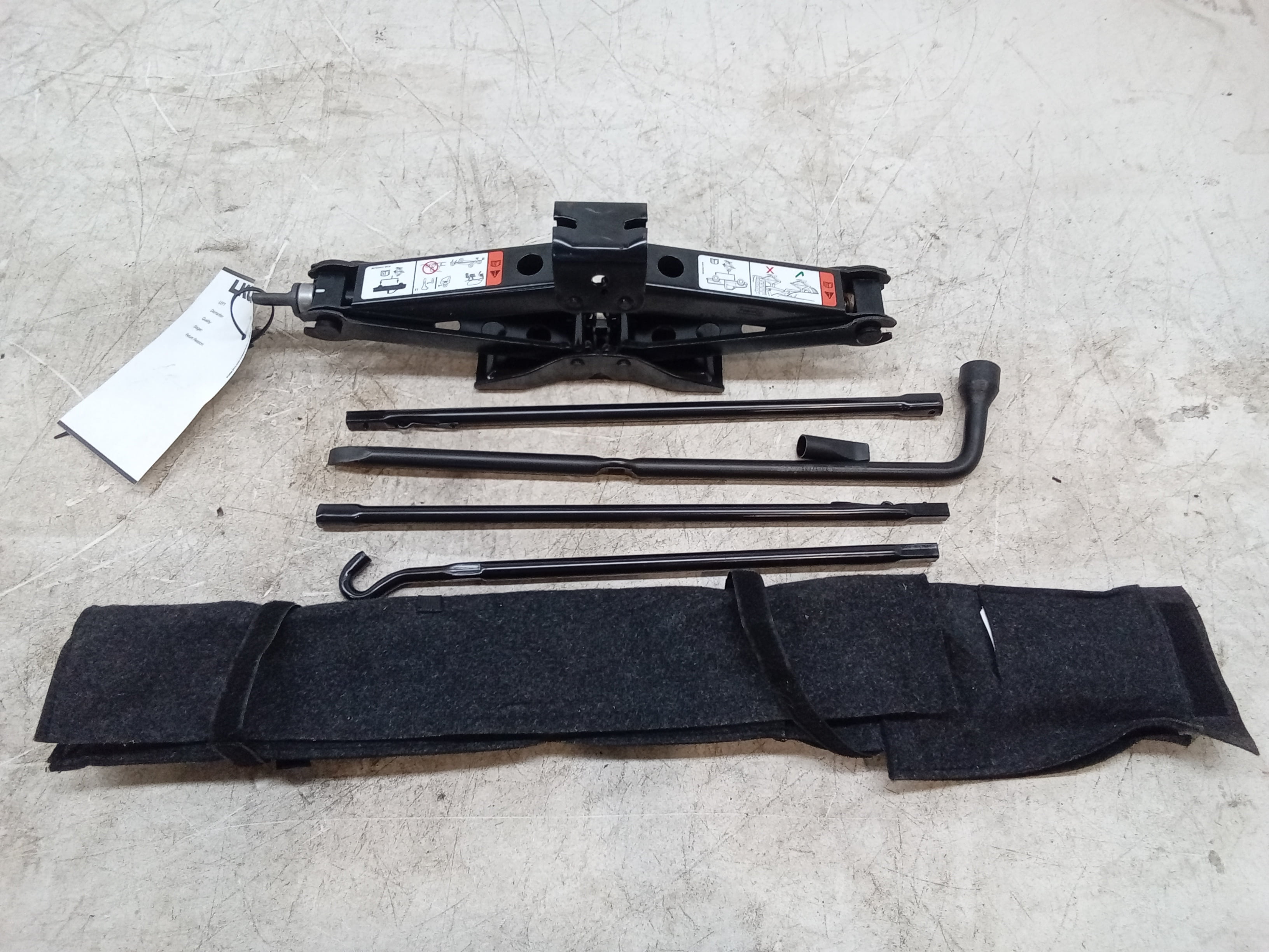 Pre-Owned 09 10 Ford F150 Jack And Tools W/ Case OEM - Verify Specific Vehicle Fitment In Description - (Good)