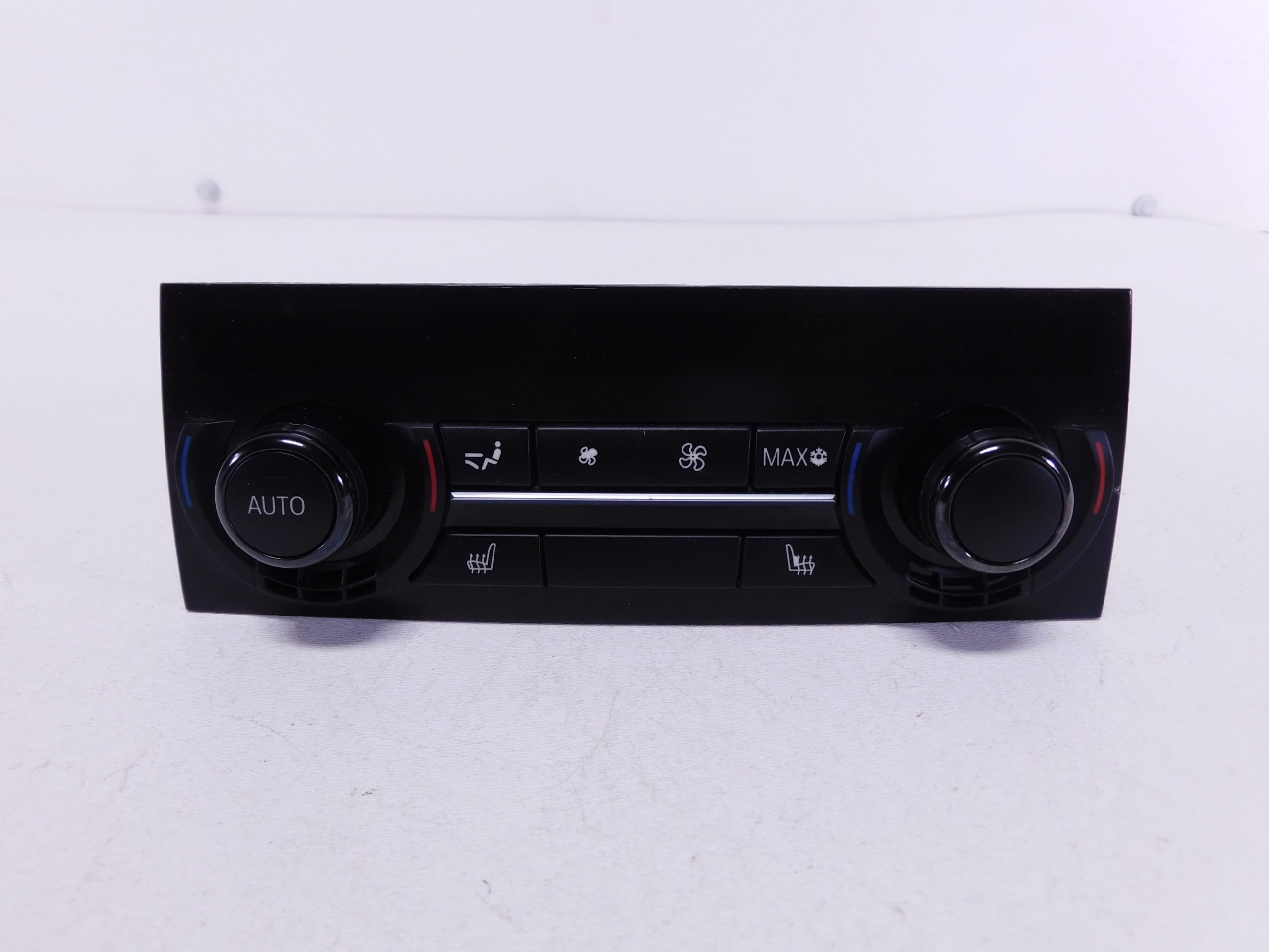 Pre-Owned 09-15 BMW 750 Rear Heater AC Temperature Control Unit OEM LKQ (Good)
