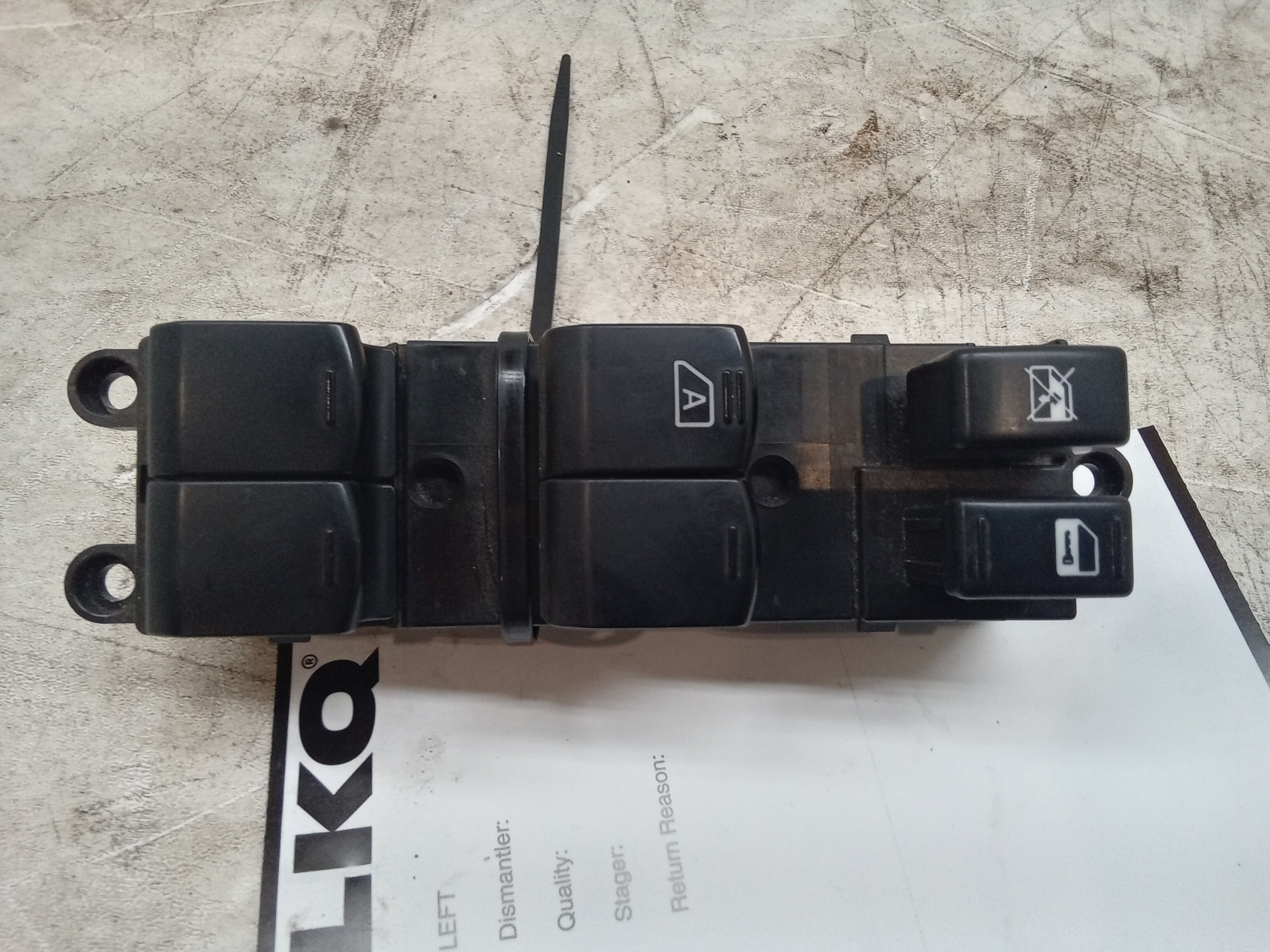 Pre-Owned 09 Subaru Impreza Front Driver s Master Window Switch W/ Mirror Control OEM (Good)