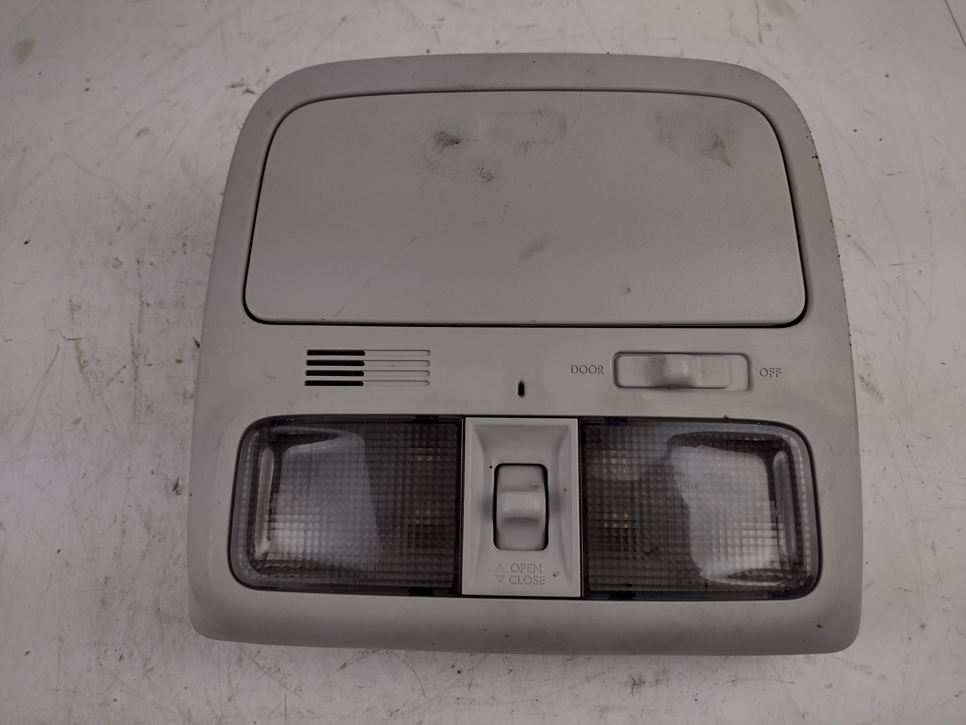 Pre-Owned 10 11 12 13 14 15 Subaru Forester Overhead Console Dome Light OEM (Good)
