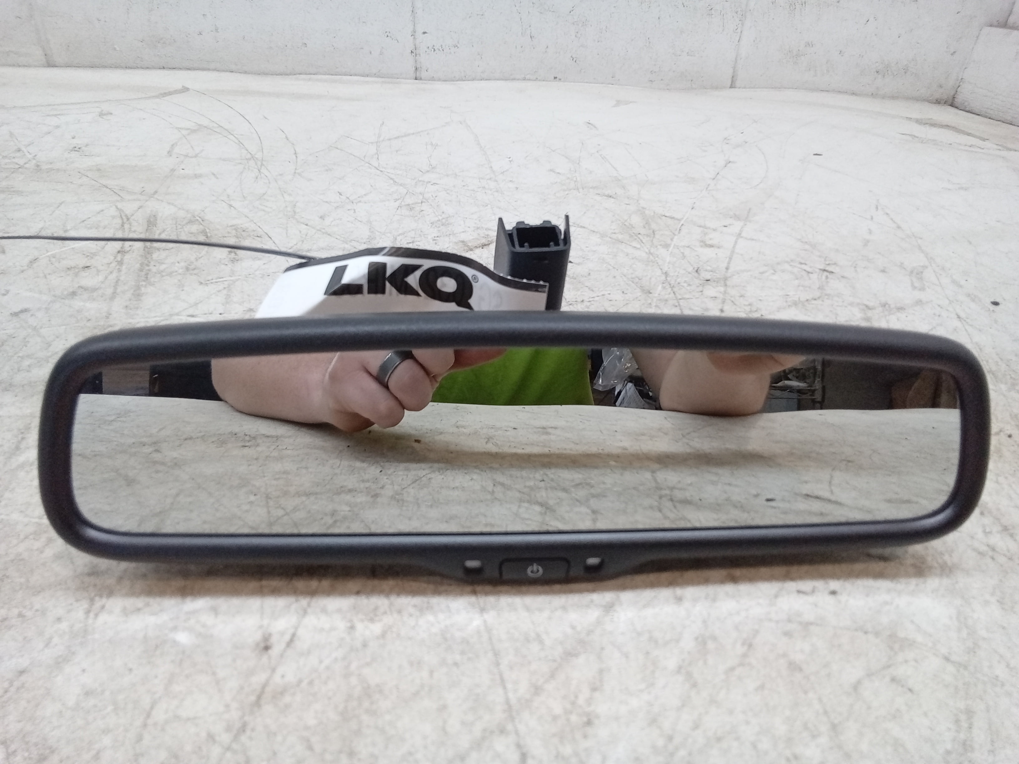 Pre-Owned 11 12 13 14 15 Kia Sorento Interior Rear View Mirror W/ Compass OEM - Verify Specific Vehicle Fitment In Description - (Good)