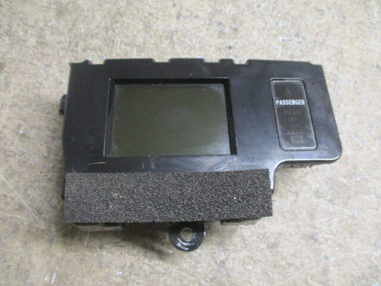 Pre-Owned 11 12 13 14 Toyota Sienna Dash Mount Information Display Screen OEM LKQ (Good)