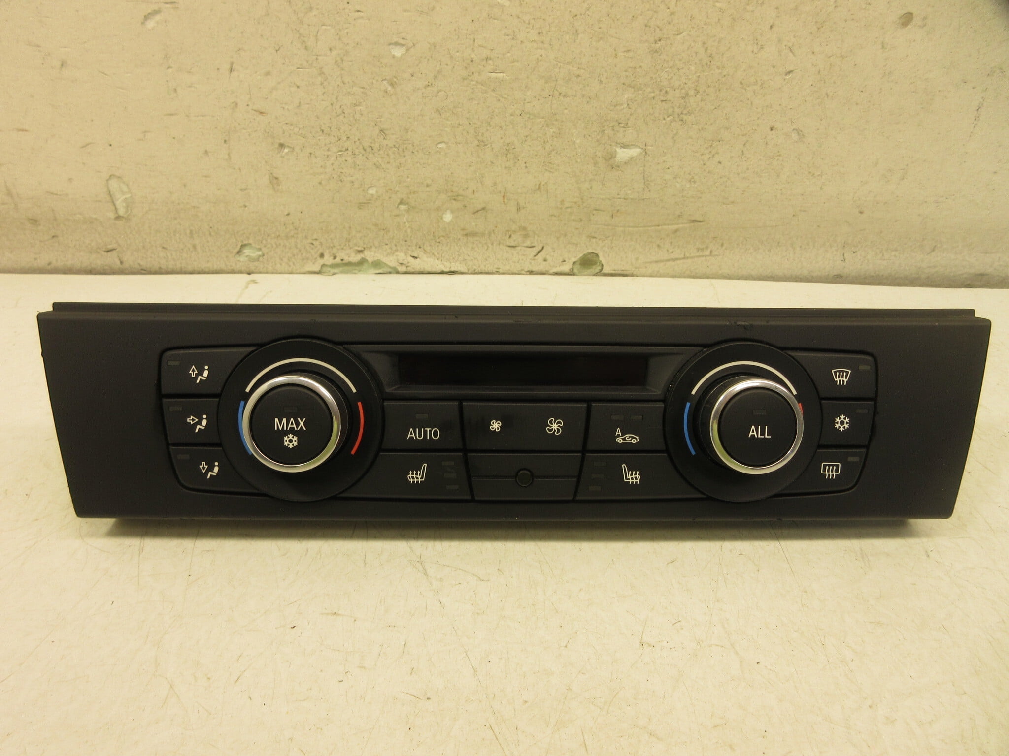 Pre-Owned 11 12 13 BMW 335i Auto AC Dual Climate Temperature Control Panel OEM KQ (Good)