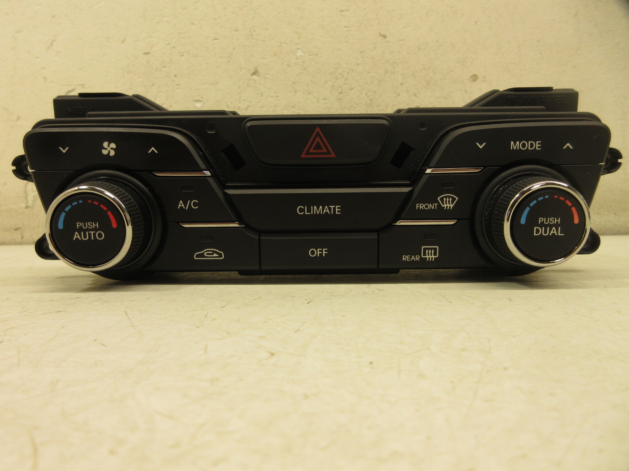 Pre-Owned 11 12 13 Kia Optima Auto AC Dual Climate Heater Temperature Control Panel OEM (Good)