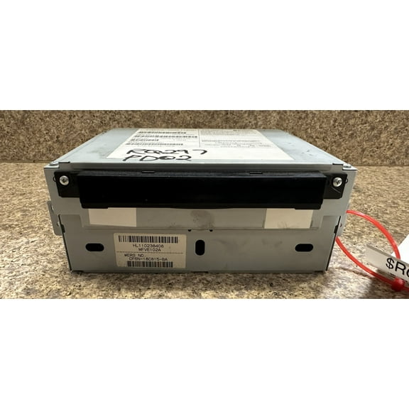 Pre-Owned 11-13 Volvo 60 Series AM FM CD MP3 Player Radio Receiver w/ Navigation OEM LKQ - Verify Specific Vehicle Fitment In Description - (Good)