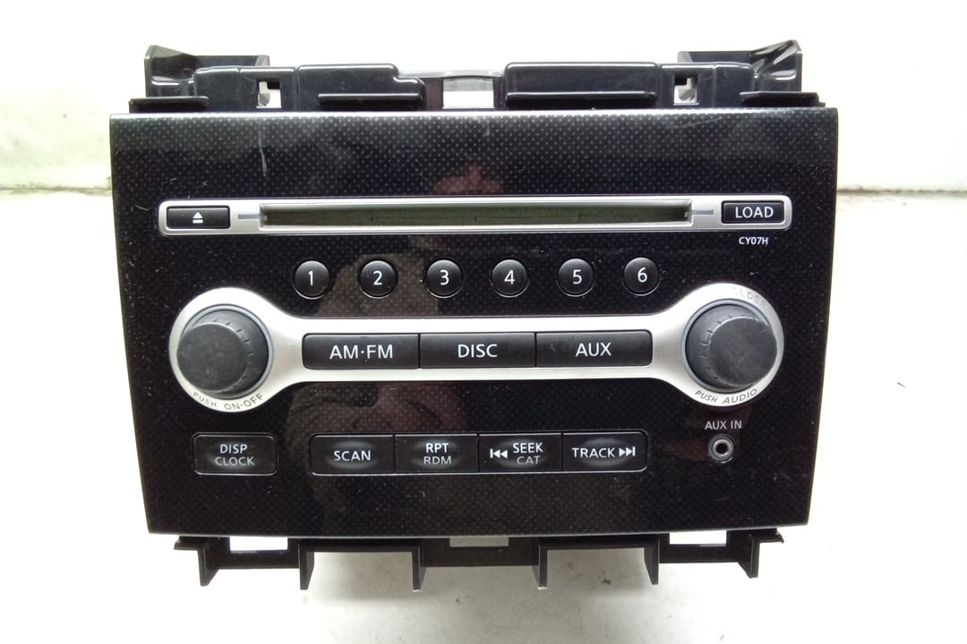 Pre-Owned 11 2011 Nissan Maxima CD Player Radio Receiver OEM - Verify Specific Vehicle Fitment In Description - (Good)