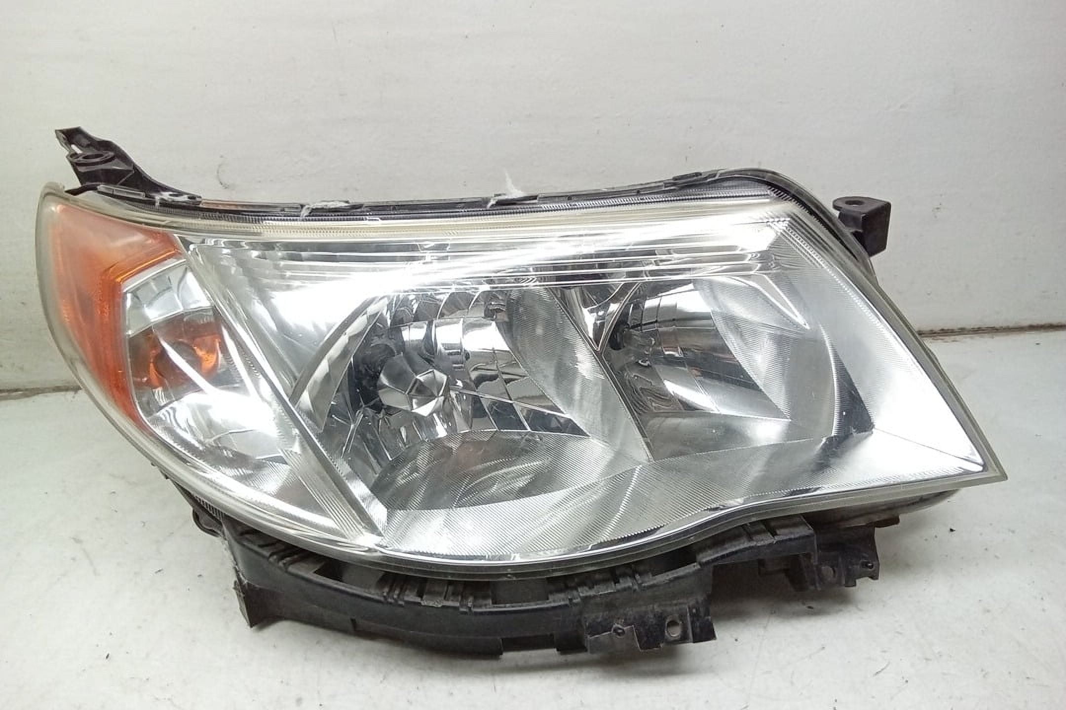 Pre-Owned 11 2011 Subaru Forester Passenger RH Head Light Lamp OEM (Good)