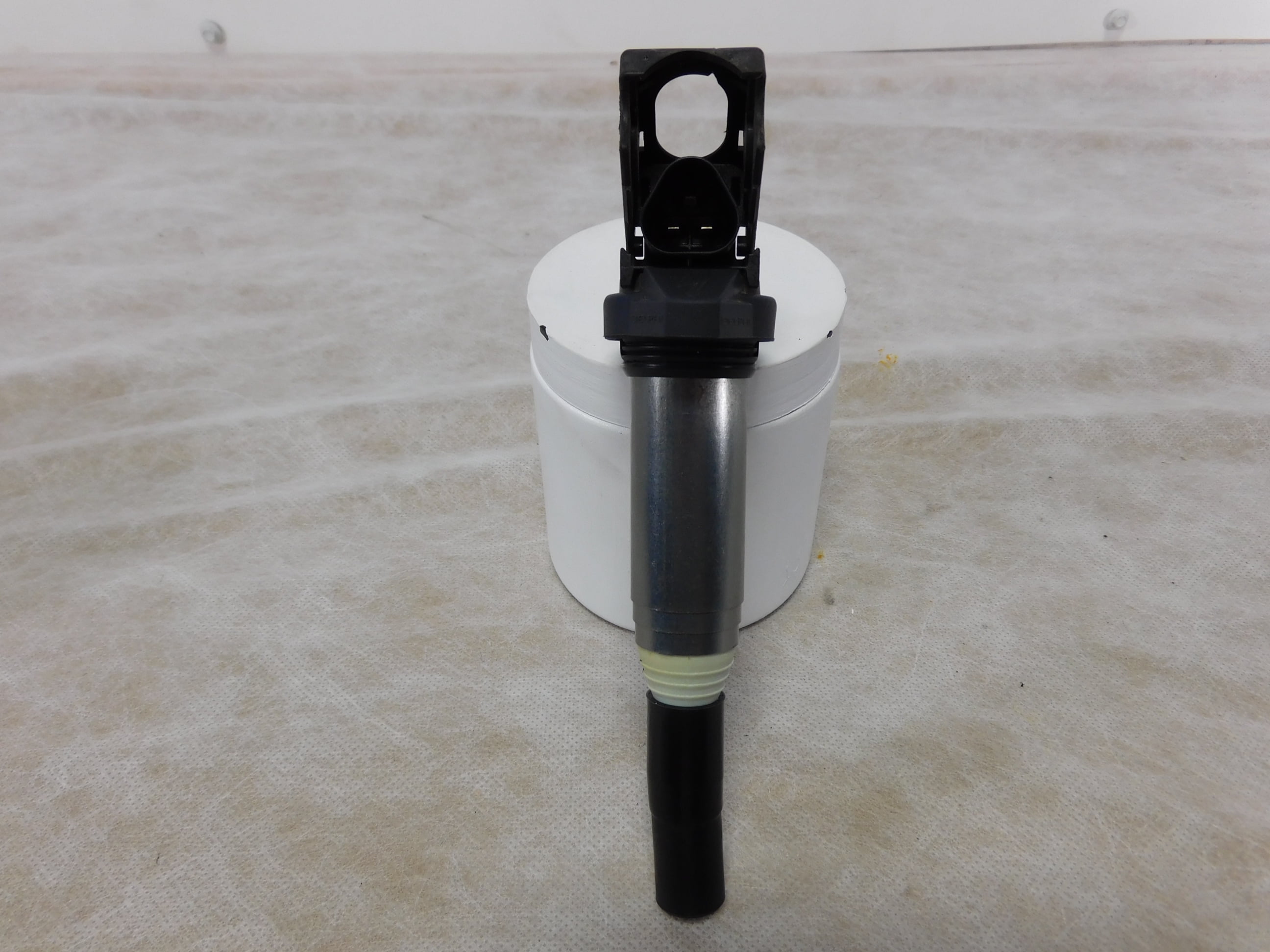 Pre-Owned 12 13 14 15 16 17 18 BMW 320i Ignition Coil OEM LKQ (Good)