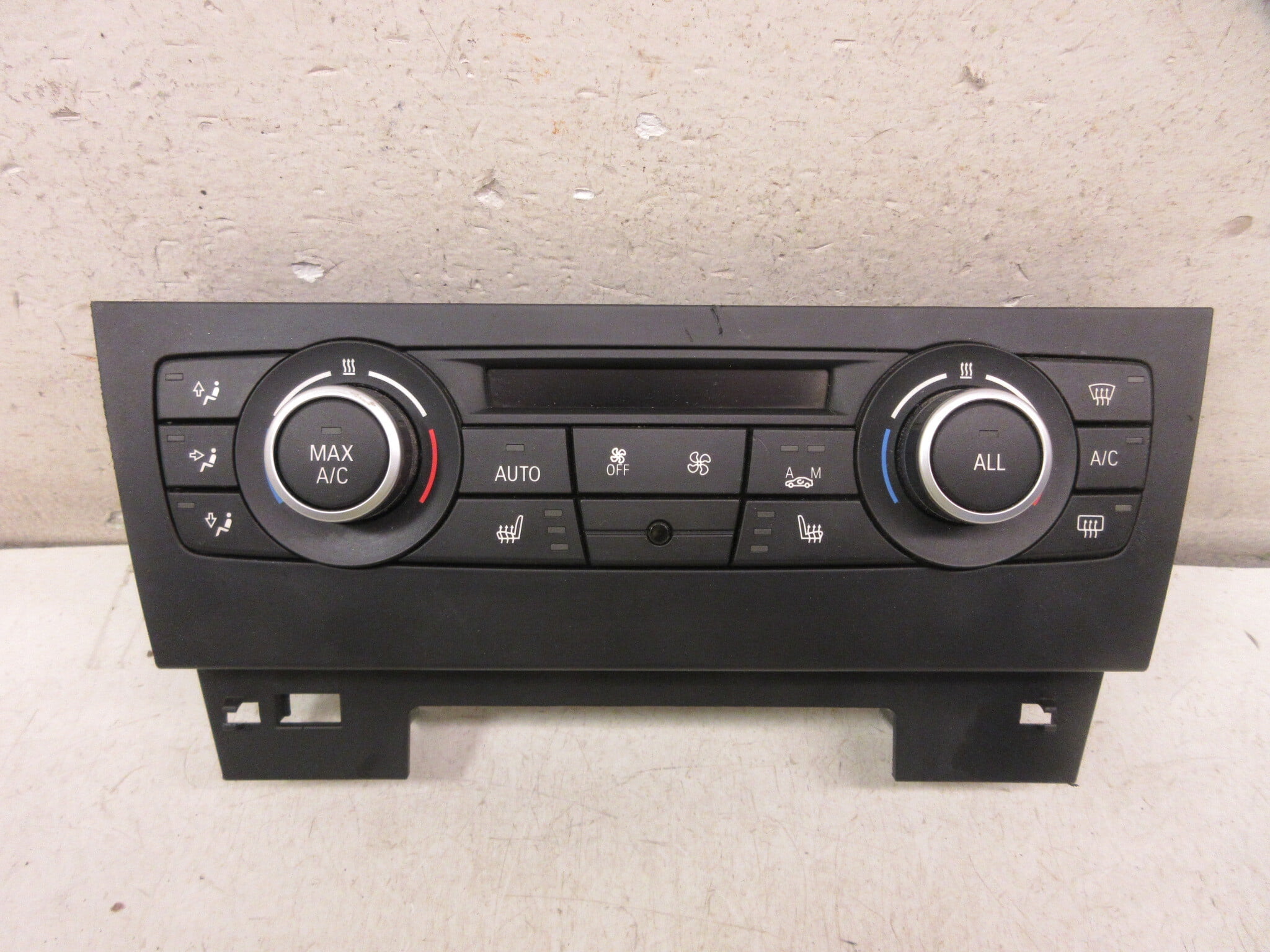 Pre-Owned 12-15 BMW X1 Auto Dual AC Heater Climate Temperature Control OEM LKQ (Good)