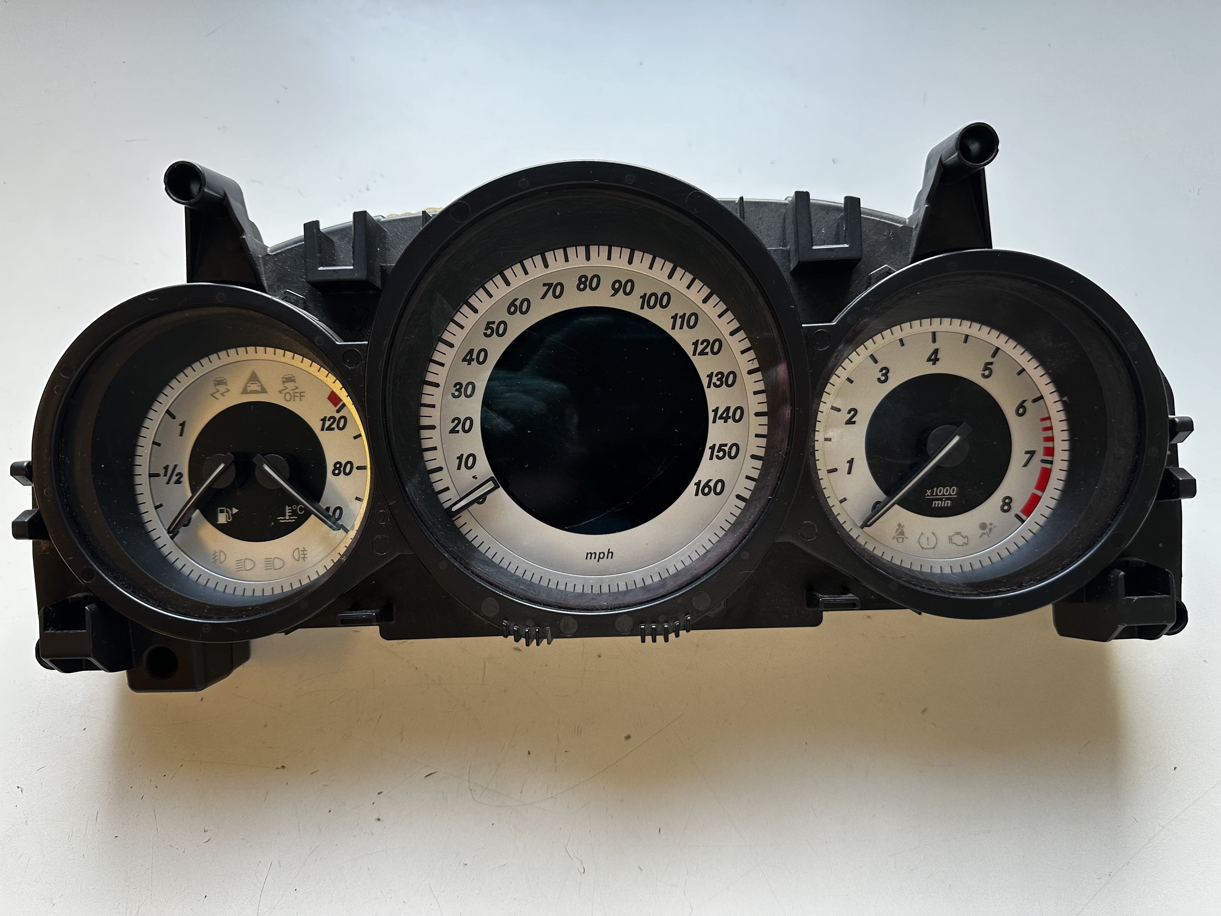 merci　12 Pre-Owned 12 2012 Mercedes Benz C-Class Speedometer Cluster OEM
