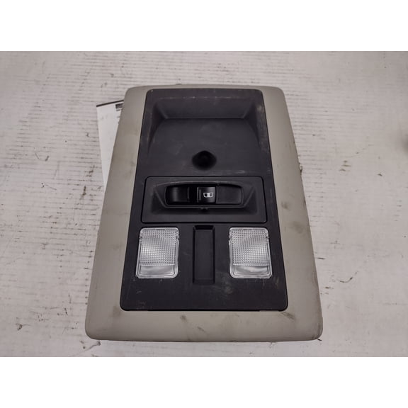 Pre-Owned 13 14 15 Dodge Ram 1500 Overhead Console Dome Light OEM (Good)