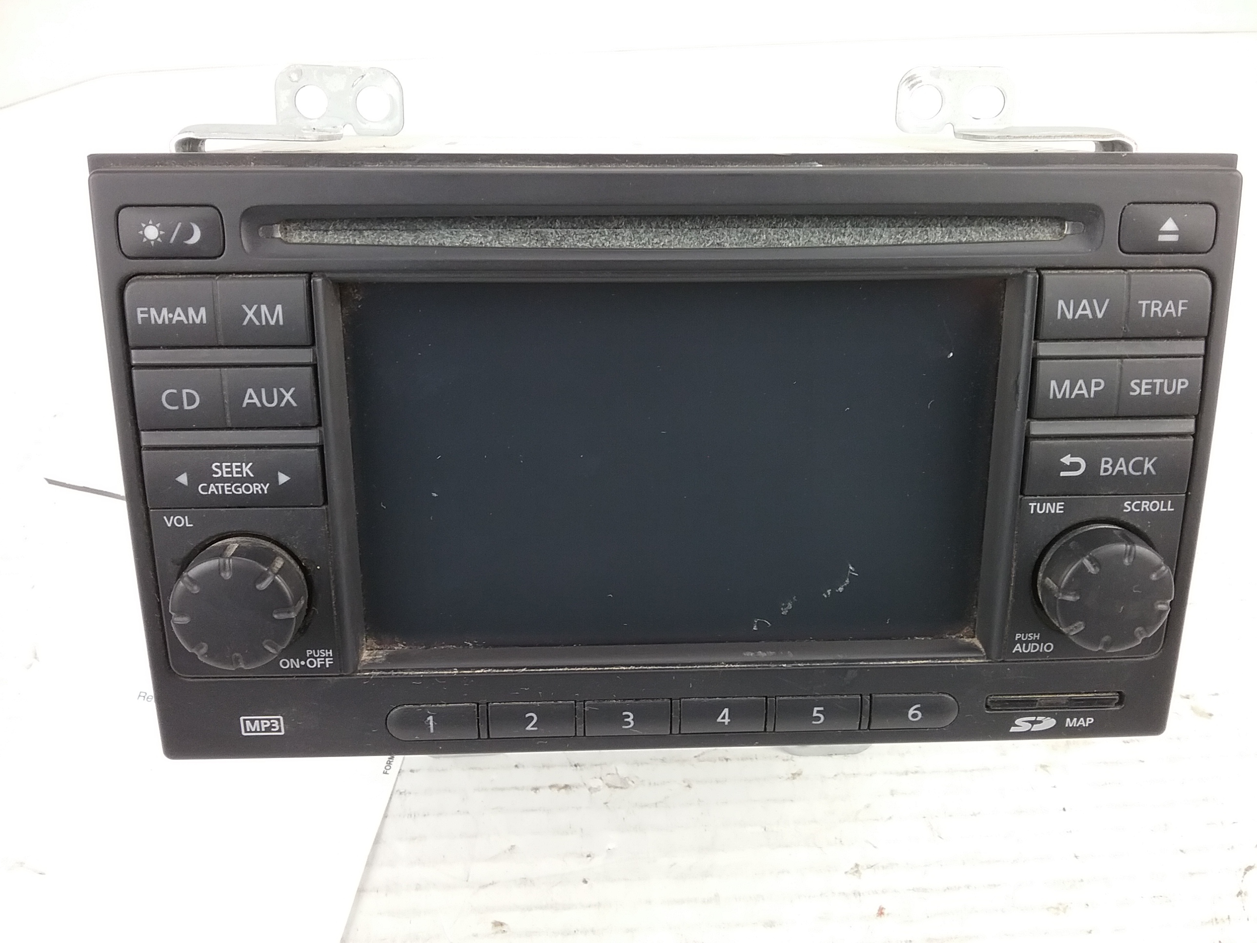 Pre-Owned 13 14 15 Nissan Rogue AM FM 6CD Navigation Radio Receiver OEM - Verify Specific Vehicle Fitment In Description - (Good)