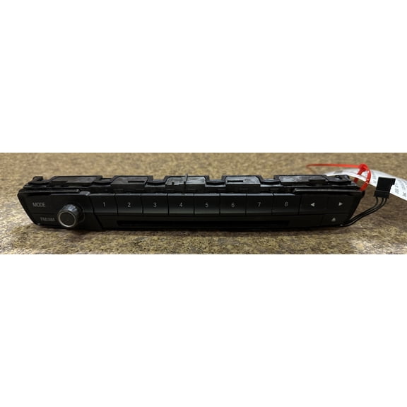 Pre-Owned 13-16 BMW 320i AM FM Radio Control Knob Dash Mounted OEM LKQ - Verify Specific Vehicle Fitment In Description - (Good)