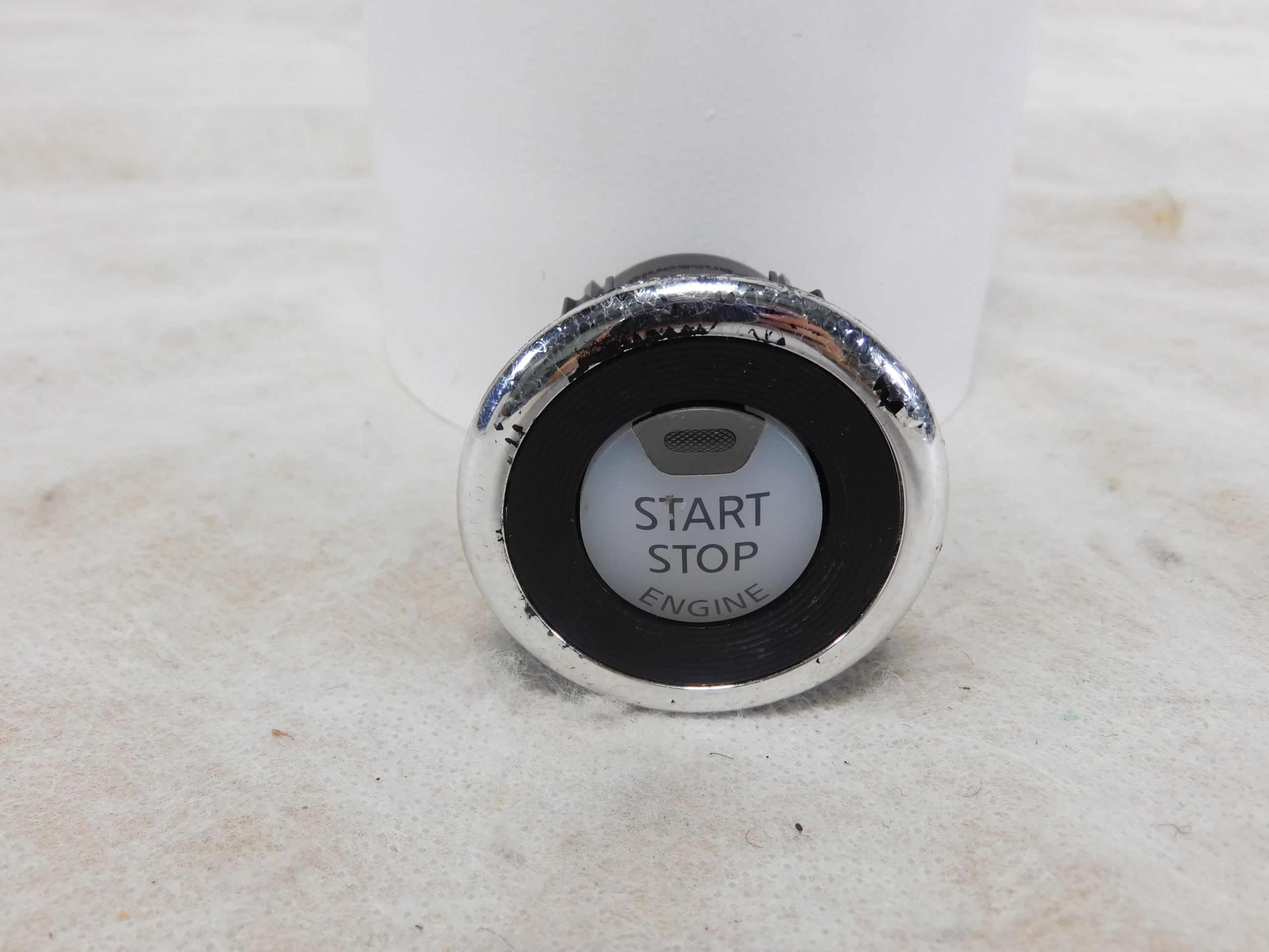 Pre-Owned 13-18 Nissan Altima Push Button Start Stop Ignition Switch OEM LKQ (Good)