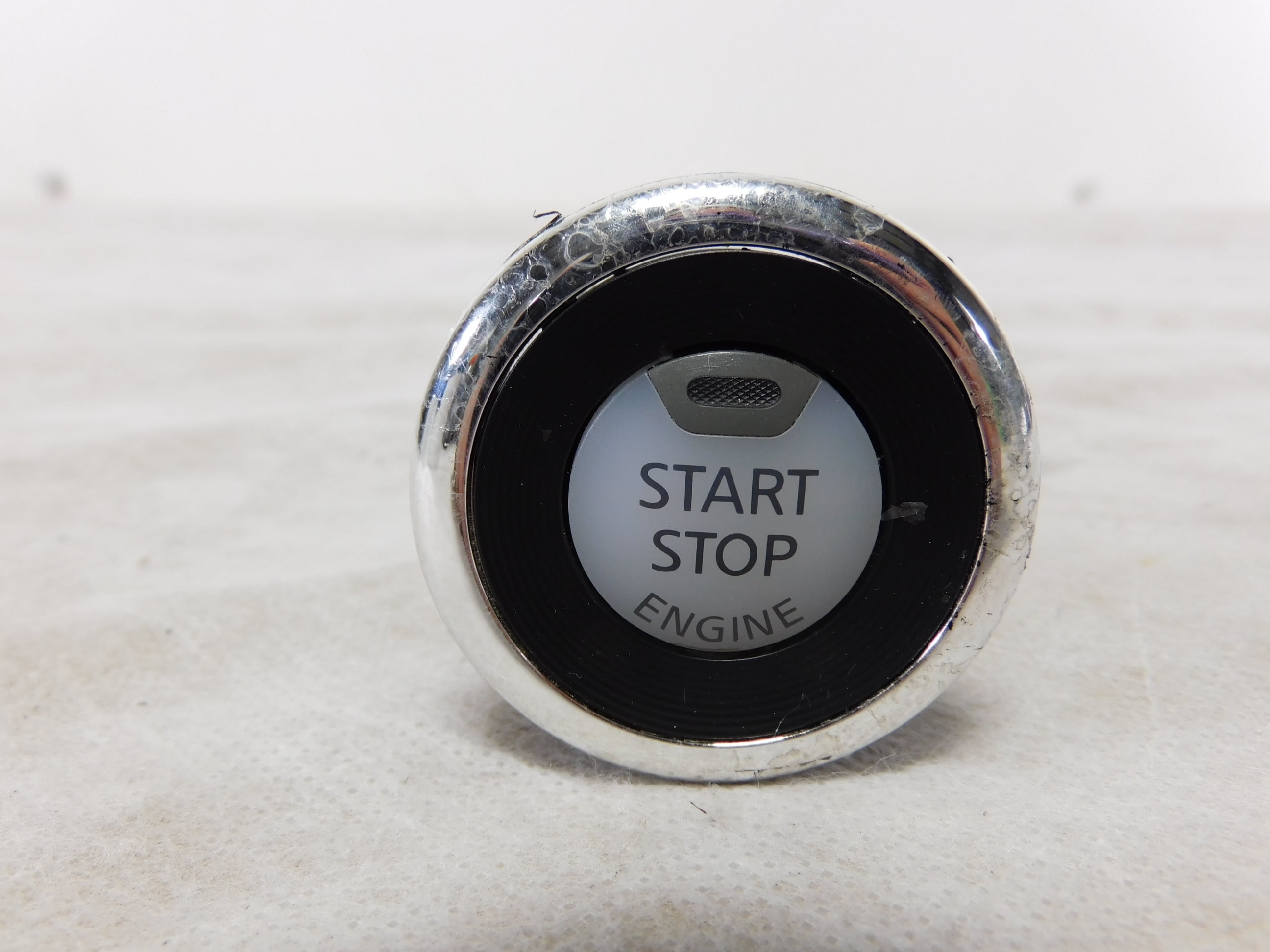 Pre-Owned 13-18 Nissan Altima Push Button Start Stop Ignition Switch OEM LKQ (Good)