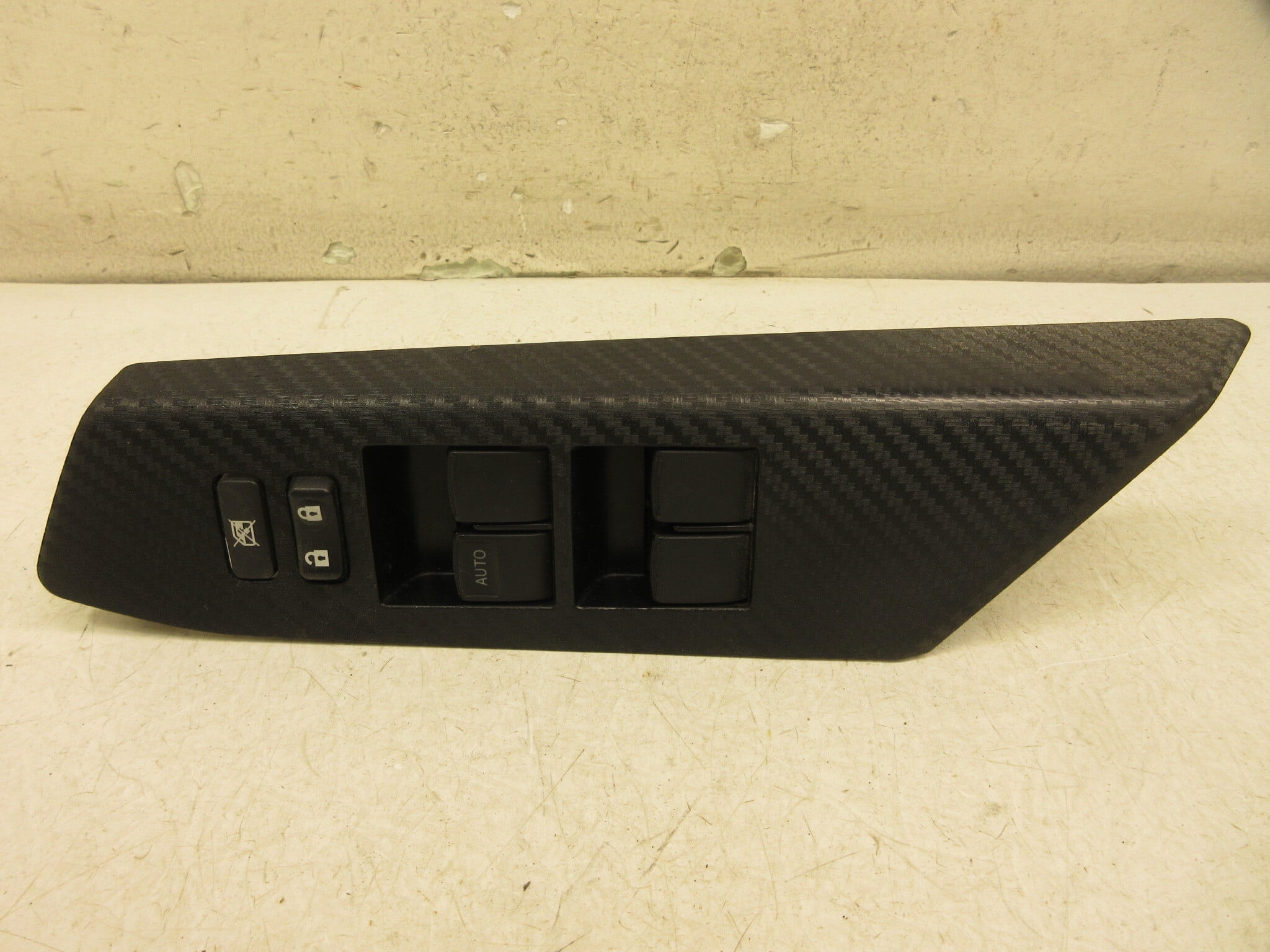 Pre-Owned 13-18 Toyota Rav4 LE Left Driver Master Door Window Switch OEM LKQ (Good)