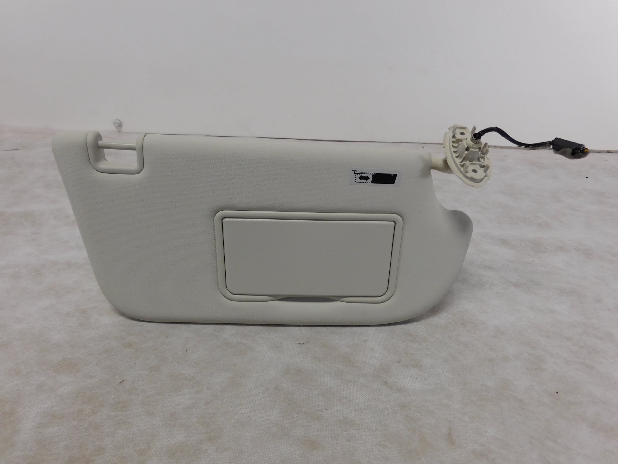 Pre-Owned 13-19 Ford Escape Front Right Passenger Grey Sun Visor OEM LKQ (Good)