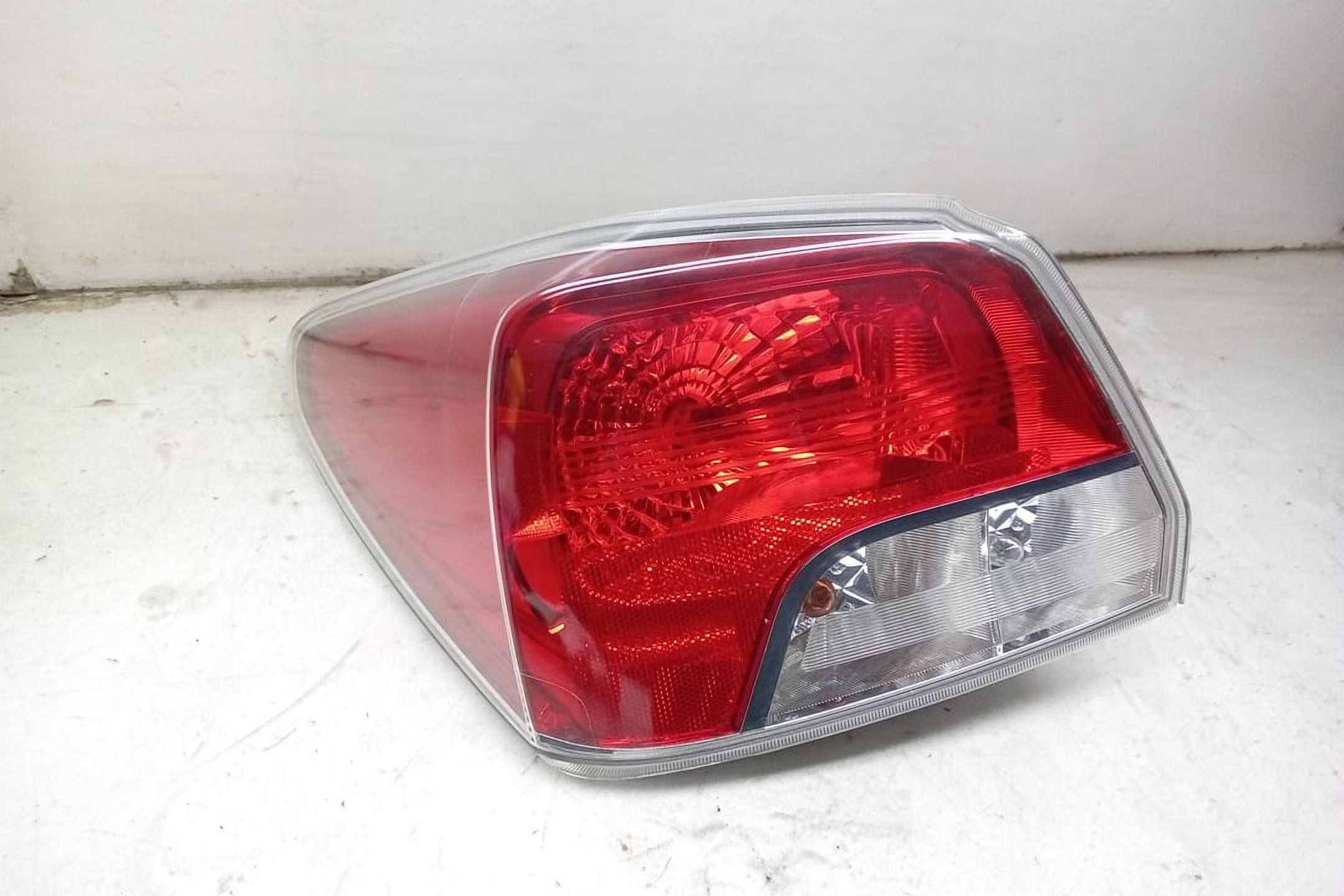 Pre-Owned 13 2013 Subaru Impreza Driver LH Tail Light Lamp OEM (Good)