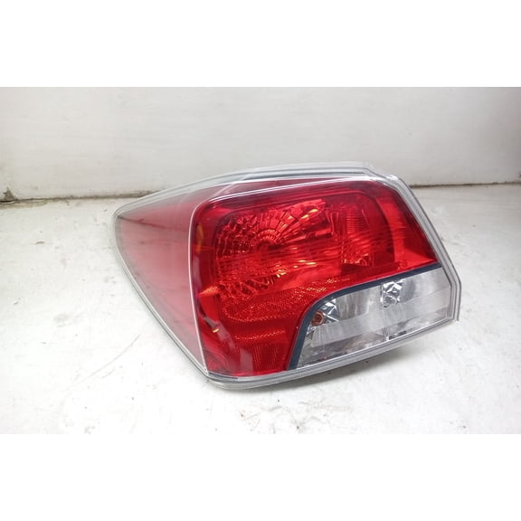 Pre-Owned 13 2013 Subaru Impreza Driver LH Tail Light Lamp OEM (Good)