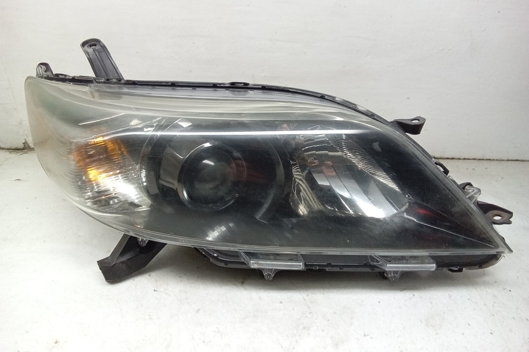 Pre-Owned 13 2013 Toyota Sienna Passenger RH Head Light Lamp OEM - Verify Specific Vehicle Fitment In Description - (Good)