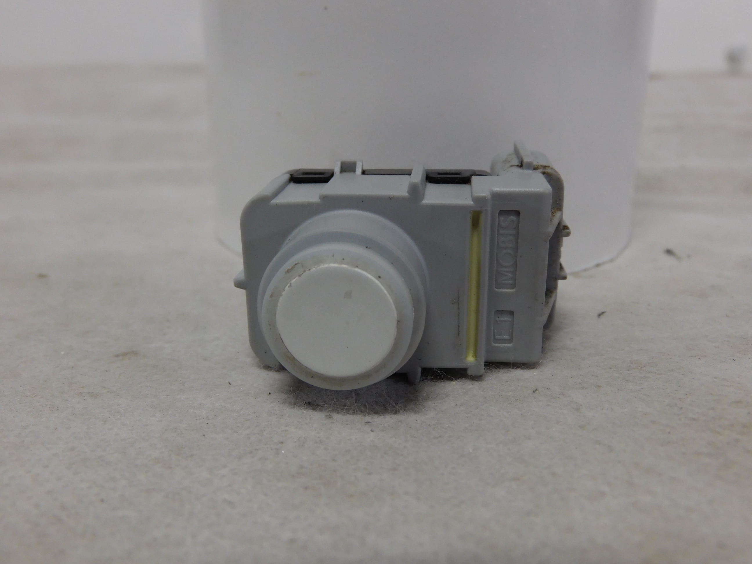 Pre-Owned 14 15 16 Kia Cadenza Left Driver Rear Outer Parking Assist Sensor OEM LKQ (Good)