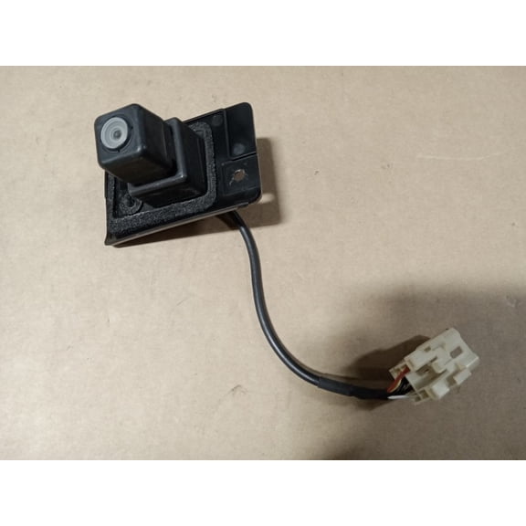 Pre-Owned 14-15 Mitsubishi Outlander Rear View Camera OEM - Verify Specific Vehicle Fitment In Description - (Good)