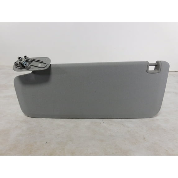 Pre-Owned 14-19 Chevrolet Silverado 1500 Left Driver Sun Visor OEM LKQ (Good)