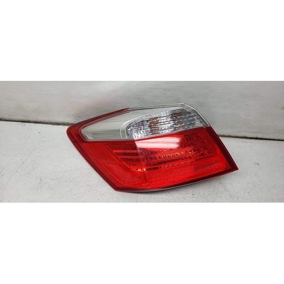 Pre-Owned 14 2014 Honda Accord Driver LH Tail Light Lamp OEM (Good)