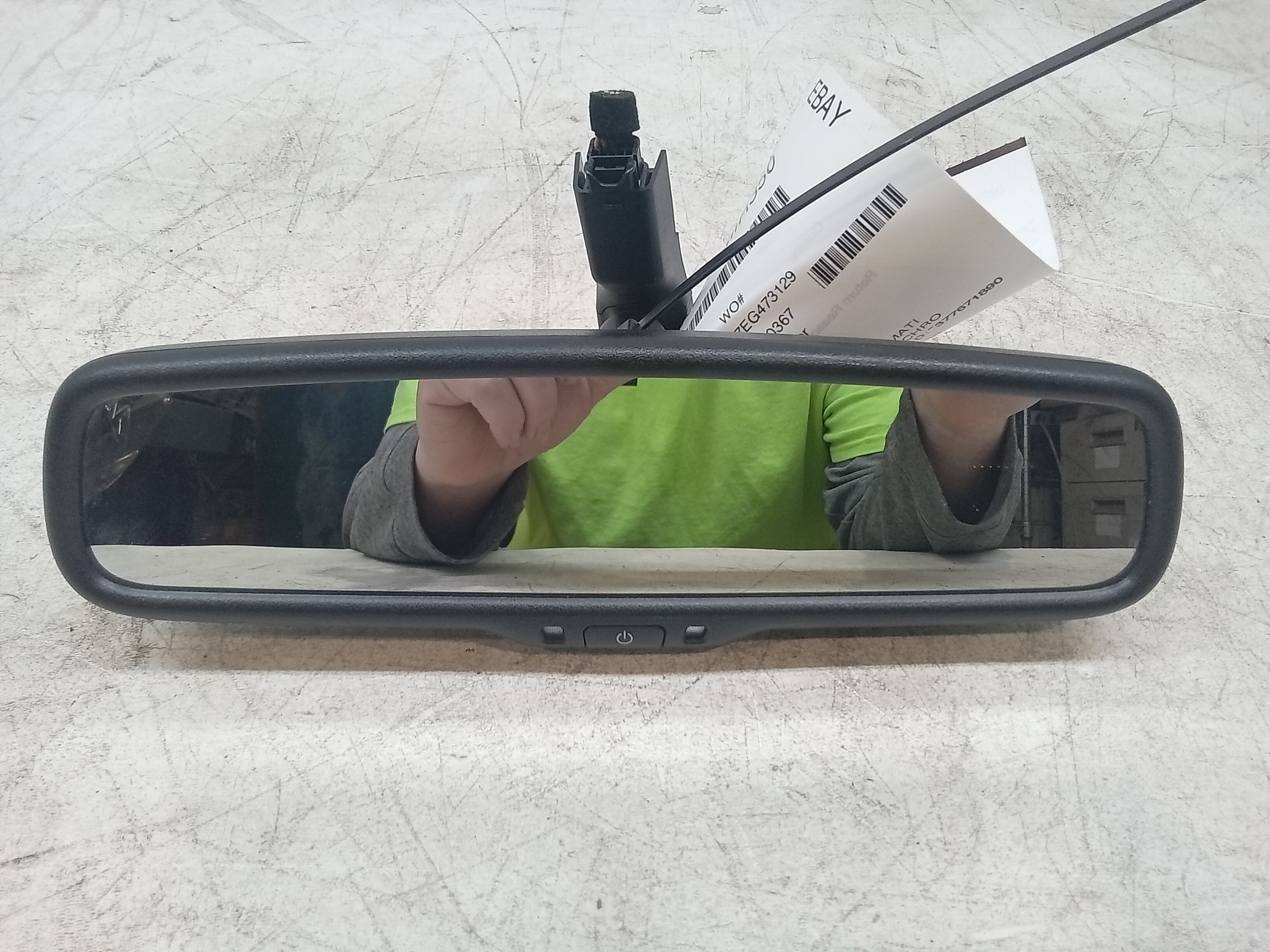 Pre-Owned 14 Kia Sorento Interior Rear View Mirror W/ Automatic Dimming OEM - Verify Specific Vehicle Fitment In Description - (Good)