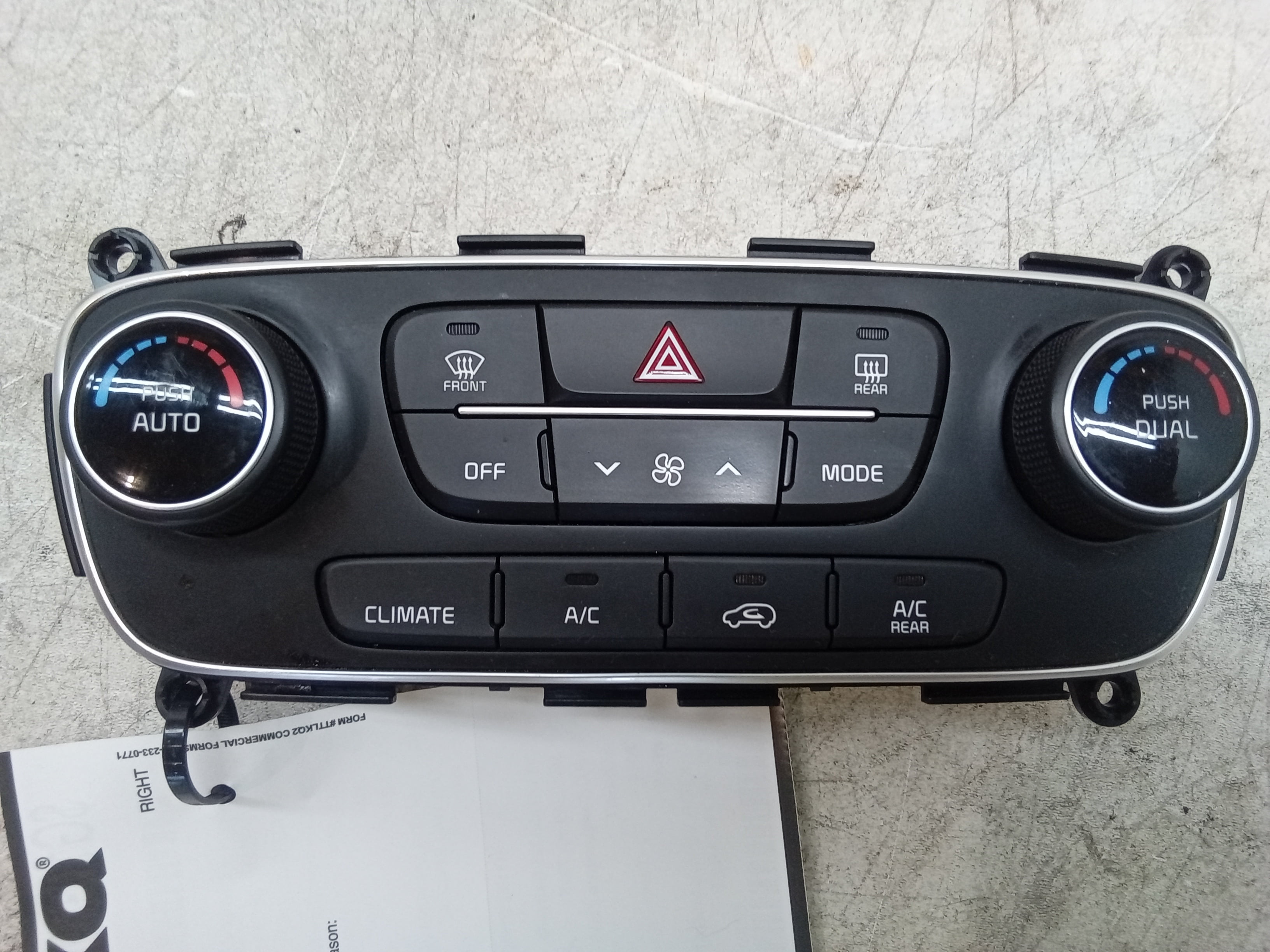 Pre-Owned 14 Kia Sorento Temperature Control Unit W/ Dual zone OEM - Verify Specific Vehicle Fitment In Description - (Good)