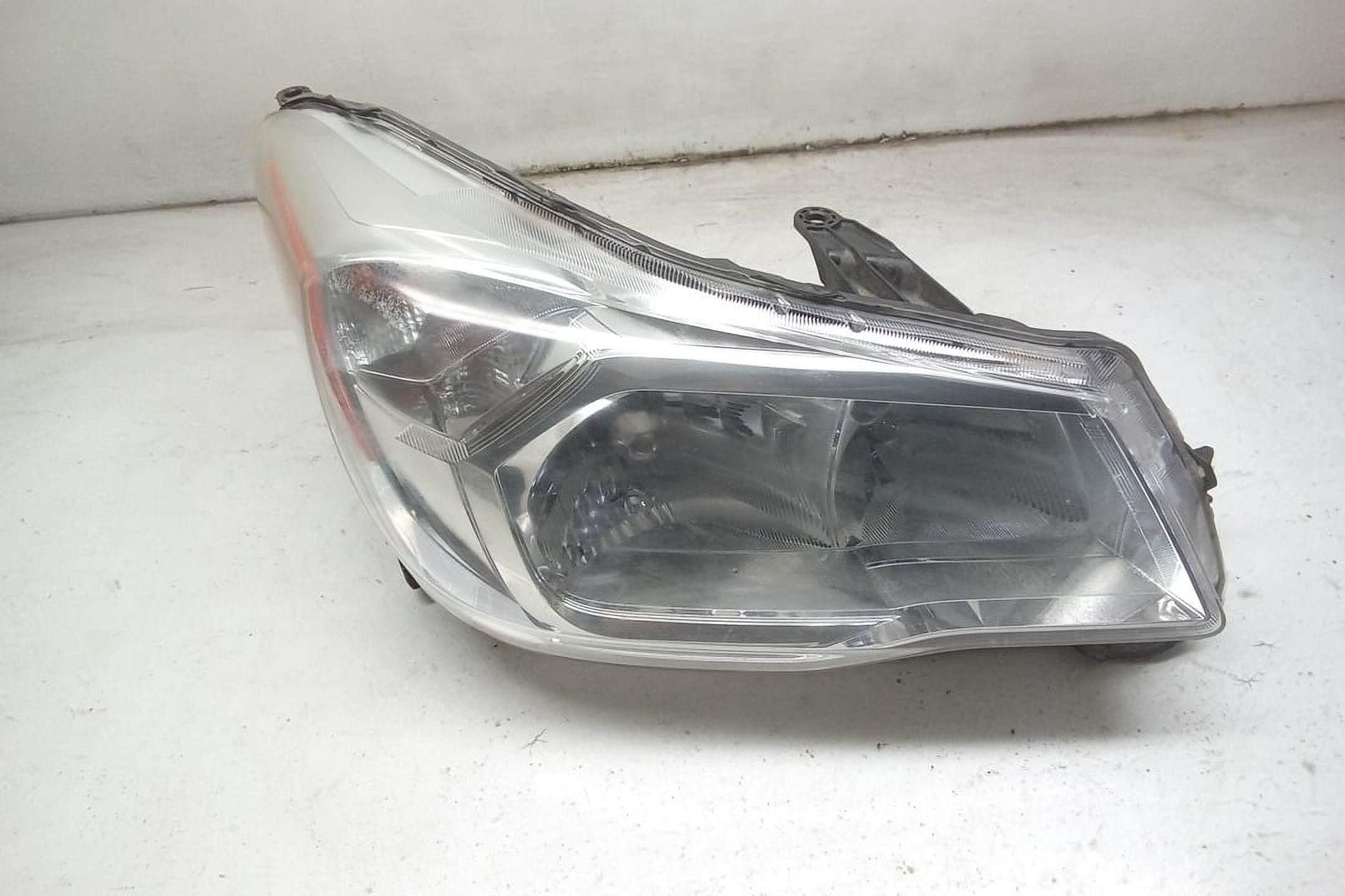 Pre-Owned 15 2015 Subaru Forester Passenger RH Head Light Lamp OEM - Verify Specific Vehicle Fitment In Description - (Good)