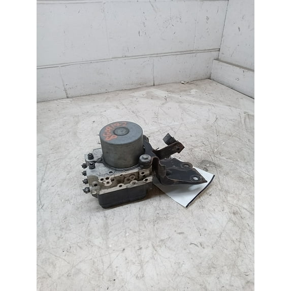 Pre-Owned 15 Toyota RAV 4 AWD Anti Lock Brake Unit 89k OEM - Verify Specific Vehicle Fitment In Description - (Good)