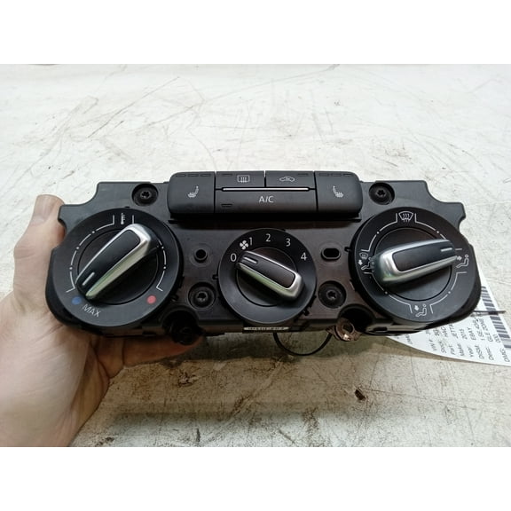Pre-Owned 15 Volkswagen Jetta Temperature Control Unit OEM - Verify Specific Vehicle Fitment In Description - (Good)