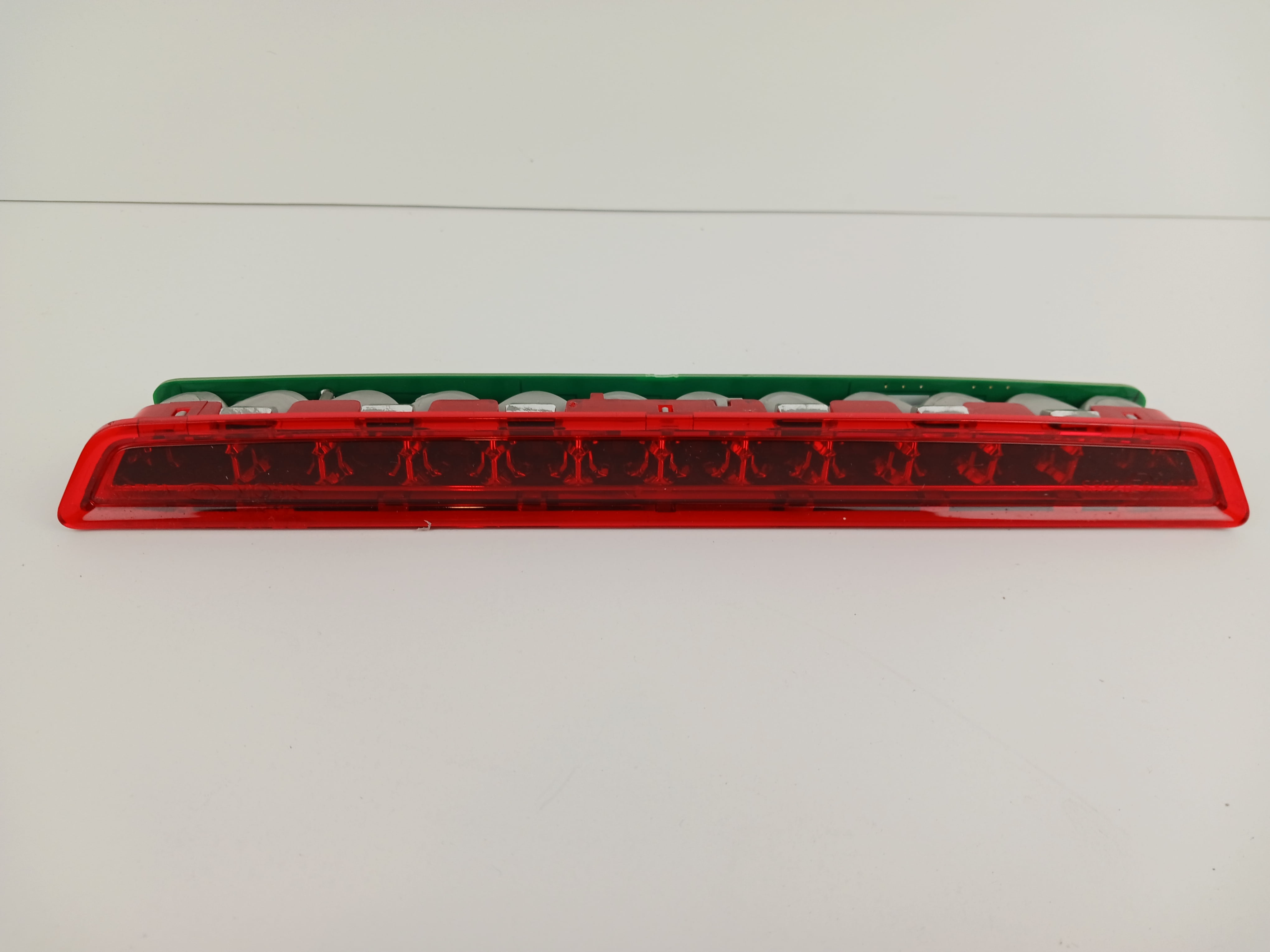 Pre-Owned 16 17 18 19 20 Kia Optima 3rd Upper Brake Light OEM (Good)