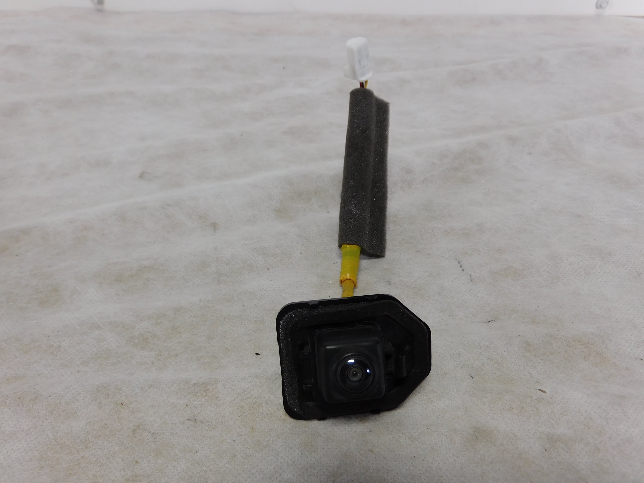 Pre-Owned 16 17 18 Nissan Altima Rear View Backup Camera OEM LKQ - Verify Specific Vehicle Fitment In Description - (Good)