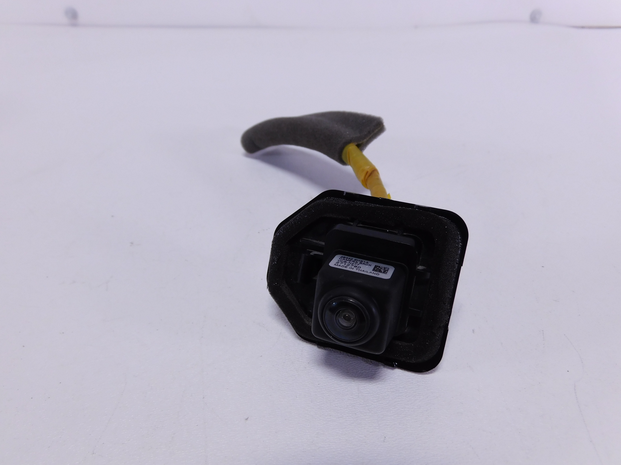 Pre-Owned 16 17 18 Nissan Altima Rear View Backup Camera OEM LKQ - Verify Specific Vehicle Fitment In Description - (Good)