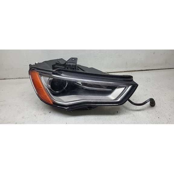 Pre-Owned 16 2016 Audi A3 Passenger RH Head Light Lamp OEM (Good)