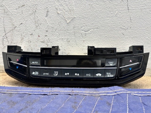 Pre-Owned 16 2016 Honda Accord Temperature Climate Control OEM - Verify Specific Vehicle Fitment In Description - (Good)