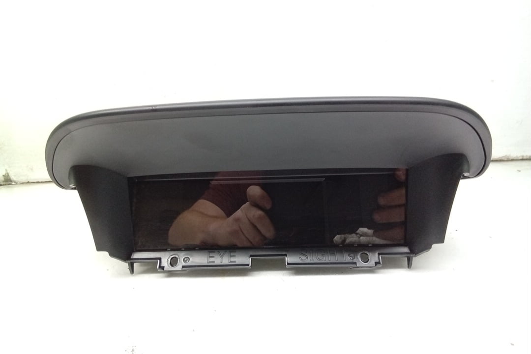 Pre-Owned 16 2016 Subaru Forester Clock and Temperature Display Screen OEM - Verify Specific Vehicle Fitment In Description - (Good)