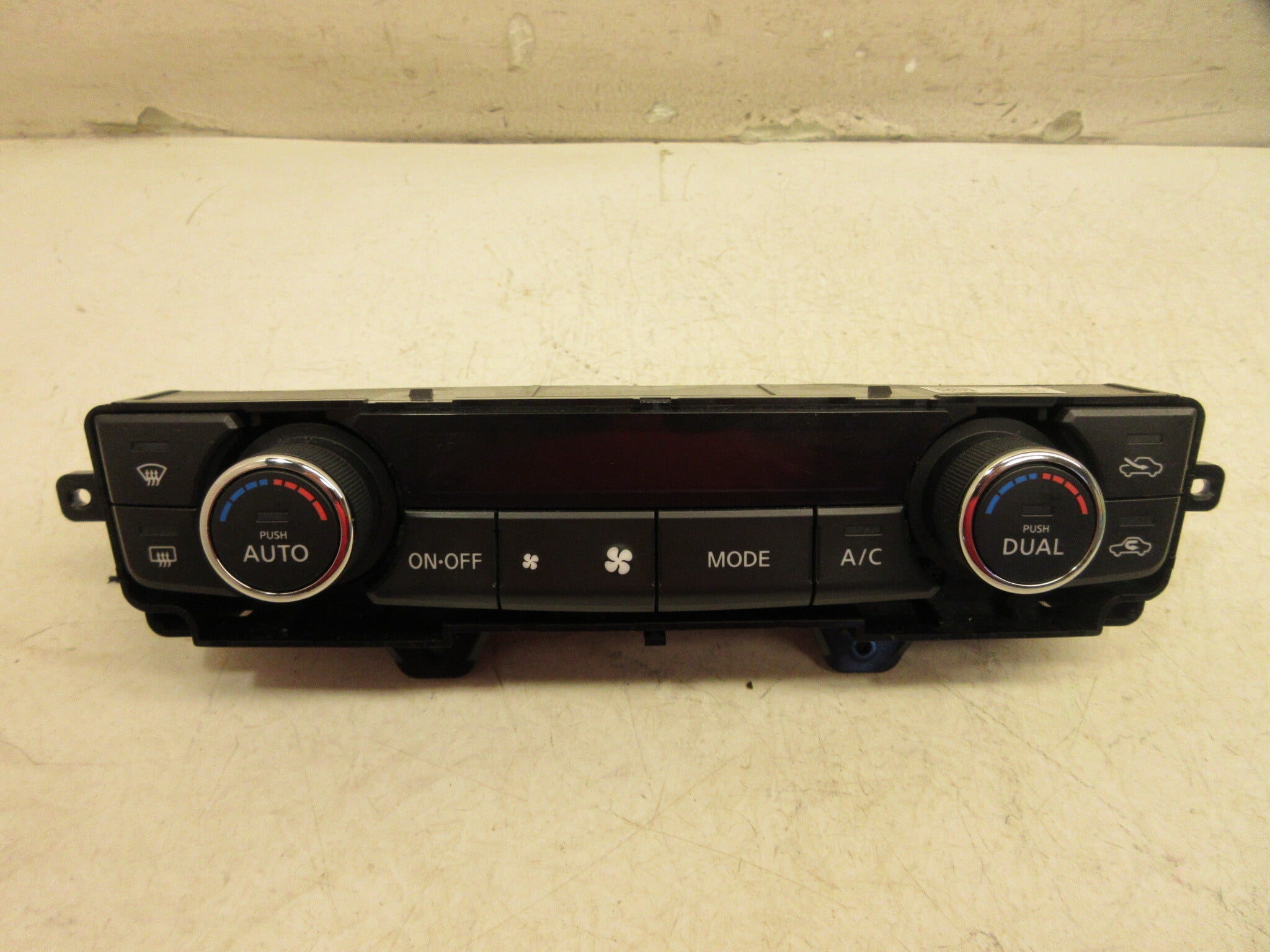 Pre-Owned 16-23 Nissan Maxima Auto Dual AC Heater Climate Temperature Control OEM LKQ (Good)