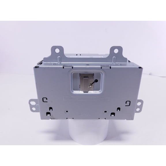 Pre-Owned 16 Chevrolet Equinox AM FM XM Ready Radio Receiver OEM LKQ - Verify Specific Vehicle Fitment In Description - (Good)