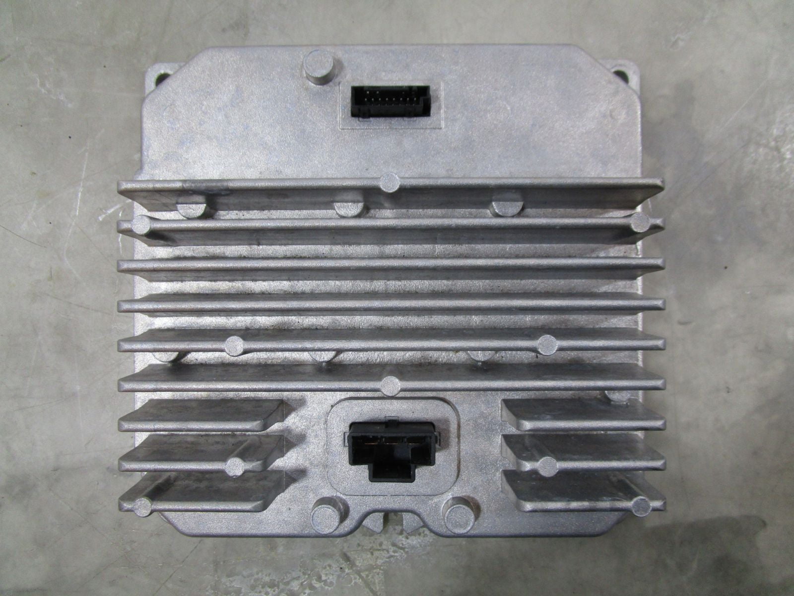 Pre-Owned 17 18 19 20 2017-2020 BMW 740i BCM Body Control Module 60K Miles OEM (Good)