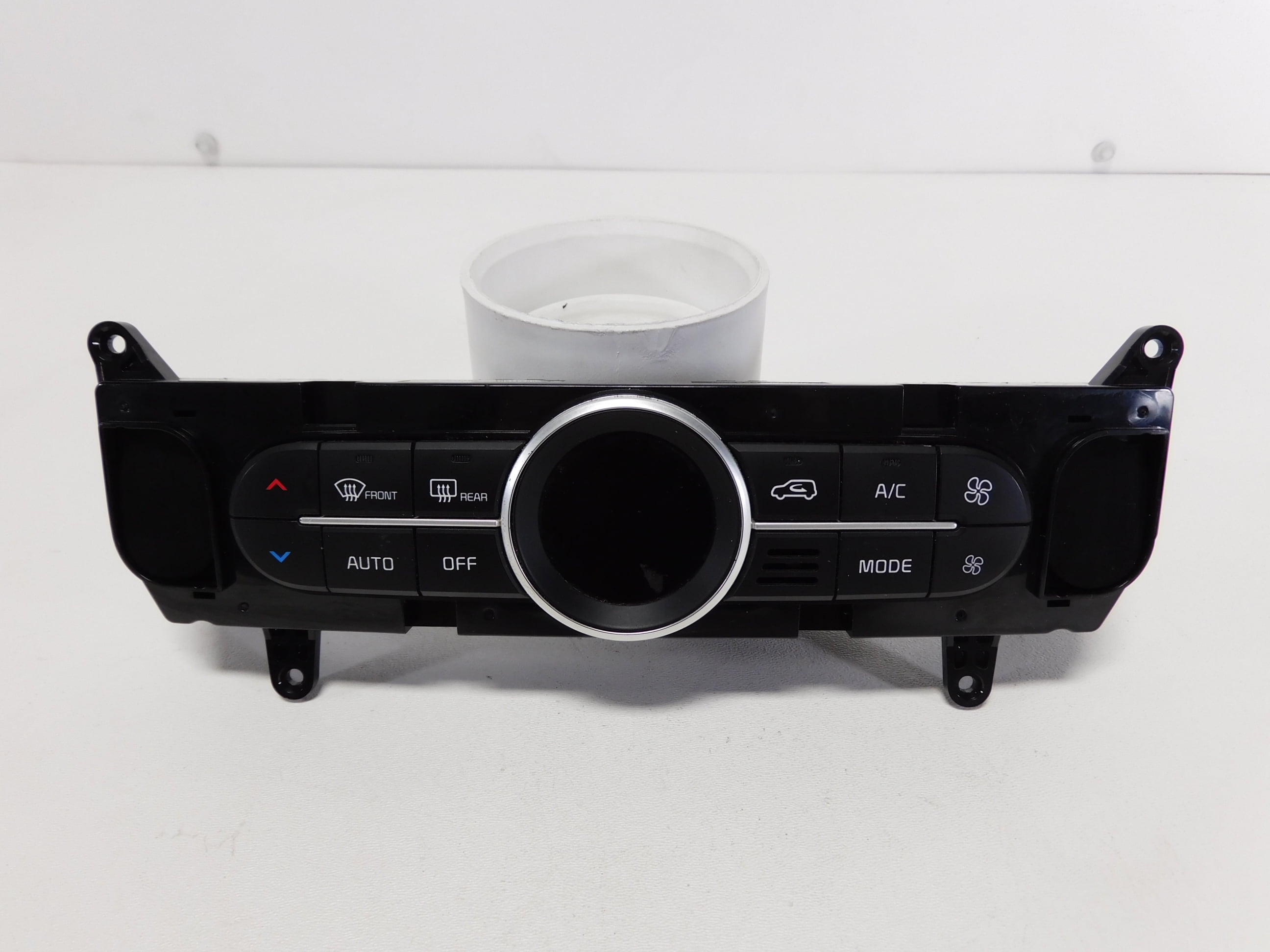 Pre-Owned 17 18 19 Kia Soul Heater AC Temperature Control Unit OEM LKQ (Good)