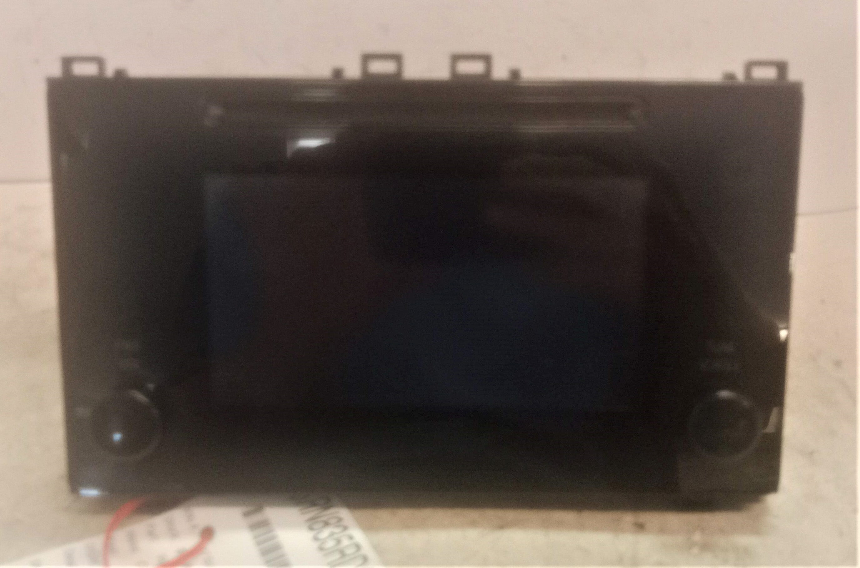 Pre-Owned 17-18 Toyota Corolla AM FM Radio Receiver w/ Display Face ID 100639 OEM LKQ (Good)