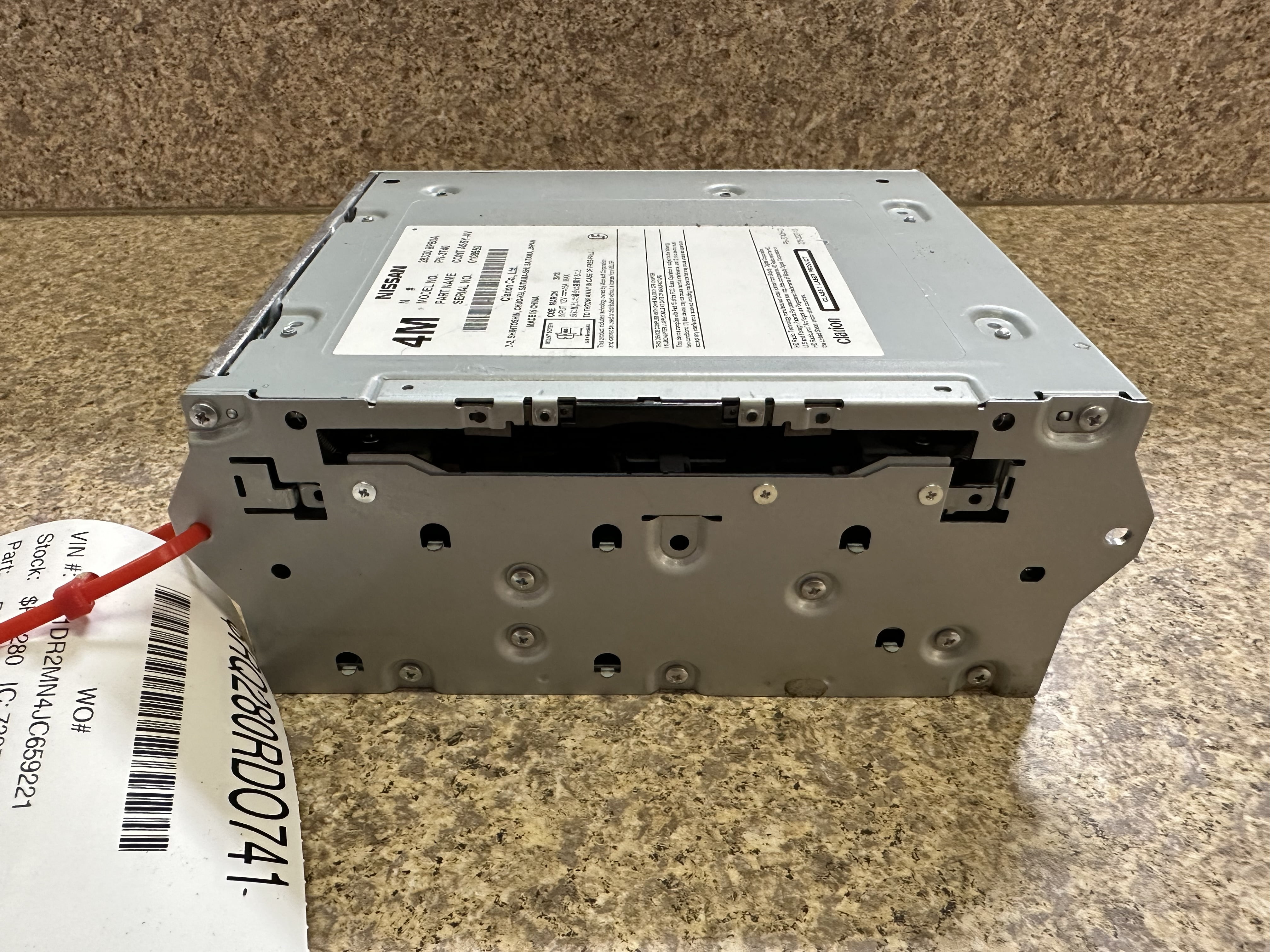 Pre-Owned 17-20 Nissan Pathfinder AM FM CD Player Radio Receiver OEM LKQ - Verify Specific Vehicle Fitment In Description - (Good)