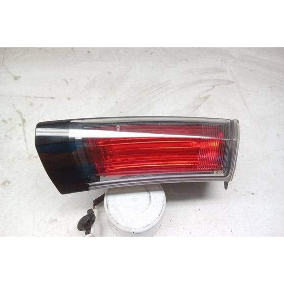 Pre-Owned 17 2017 Honda Civic Passenger RH Hatchback Liftgate Mounted Tail Light Lens OEM - Verify Specific Vehicle Fitment In Description - (Good)