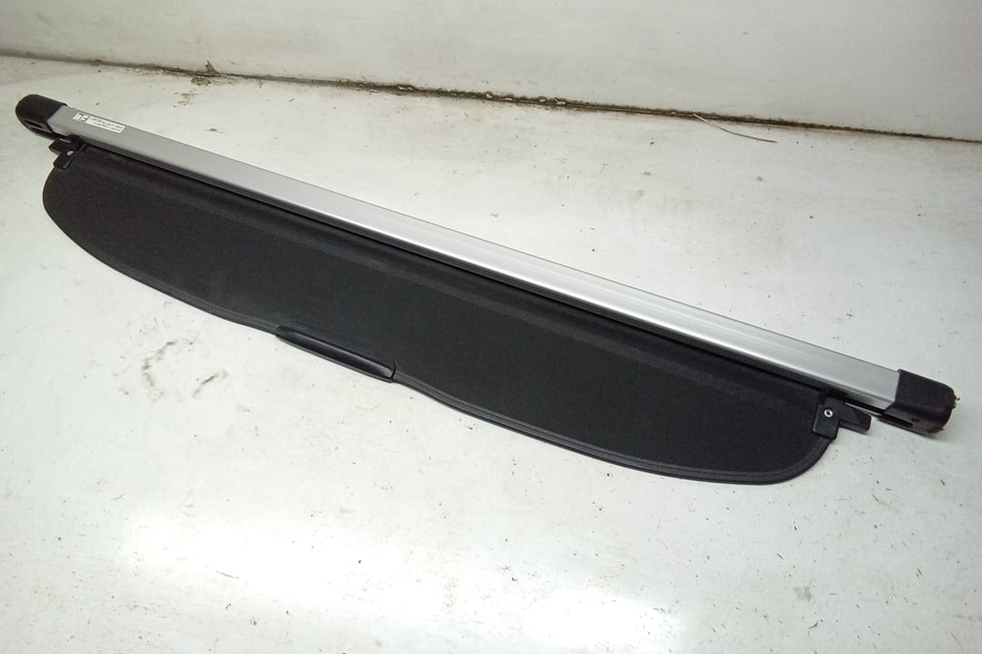 Pre-Owned 17 2017 Subaru Impreza Cargo Cover Shade Roll OEM - Verify Specific Vehicle Fitment In Description - (Good)