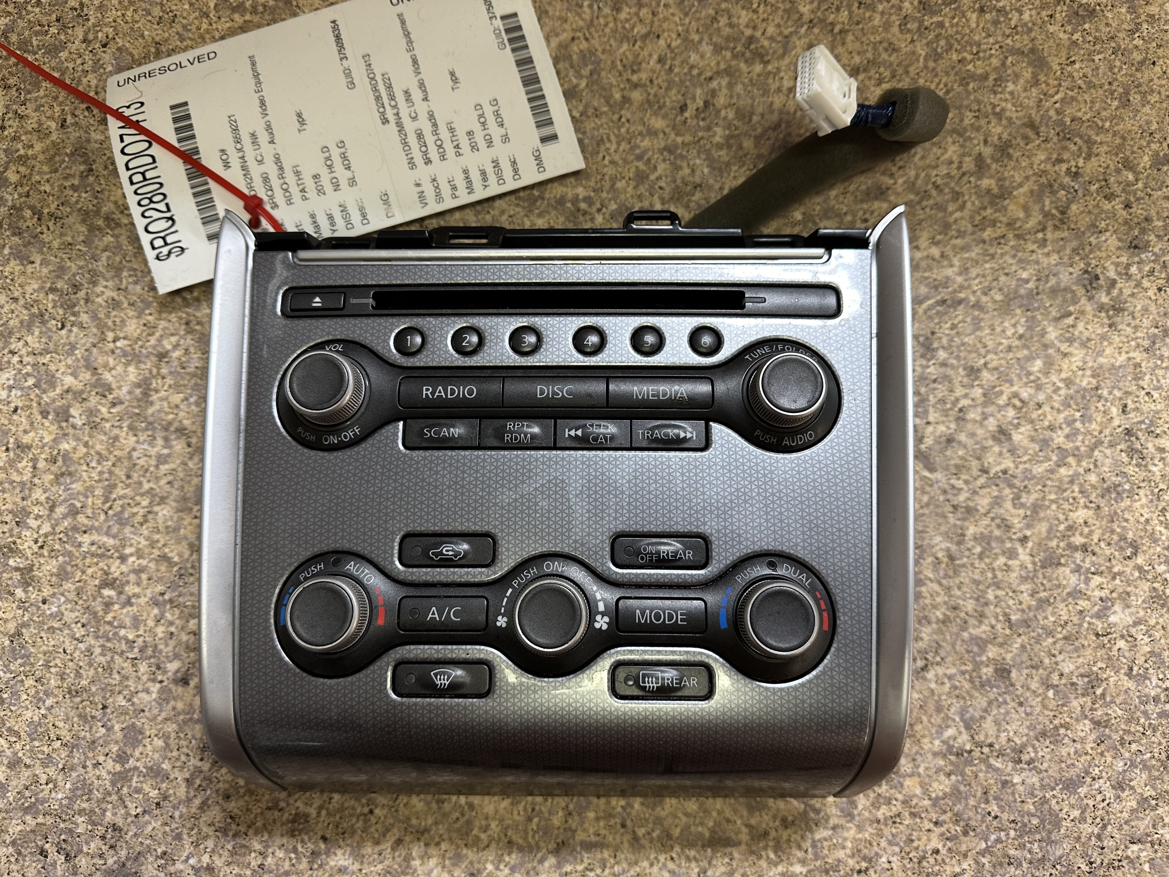 Pre-Owned 17 Nissan Pathfinder AM FM Radio Control Panel w/ Climate Controls OEM LKQ (Good)