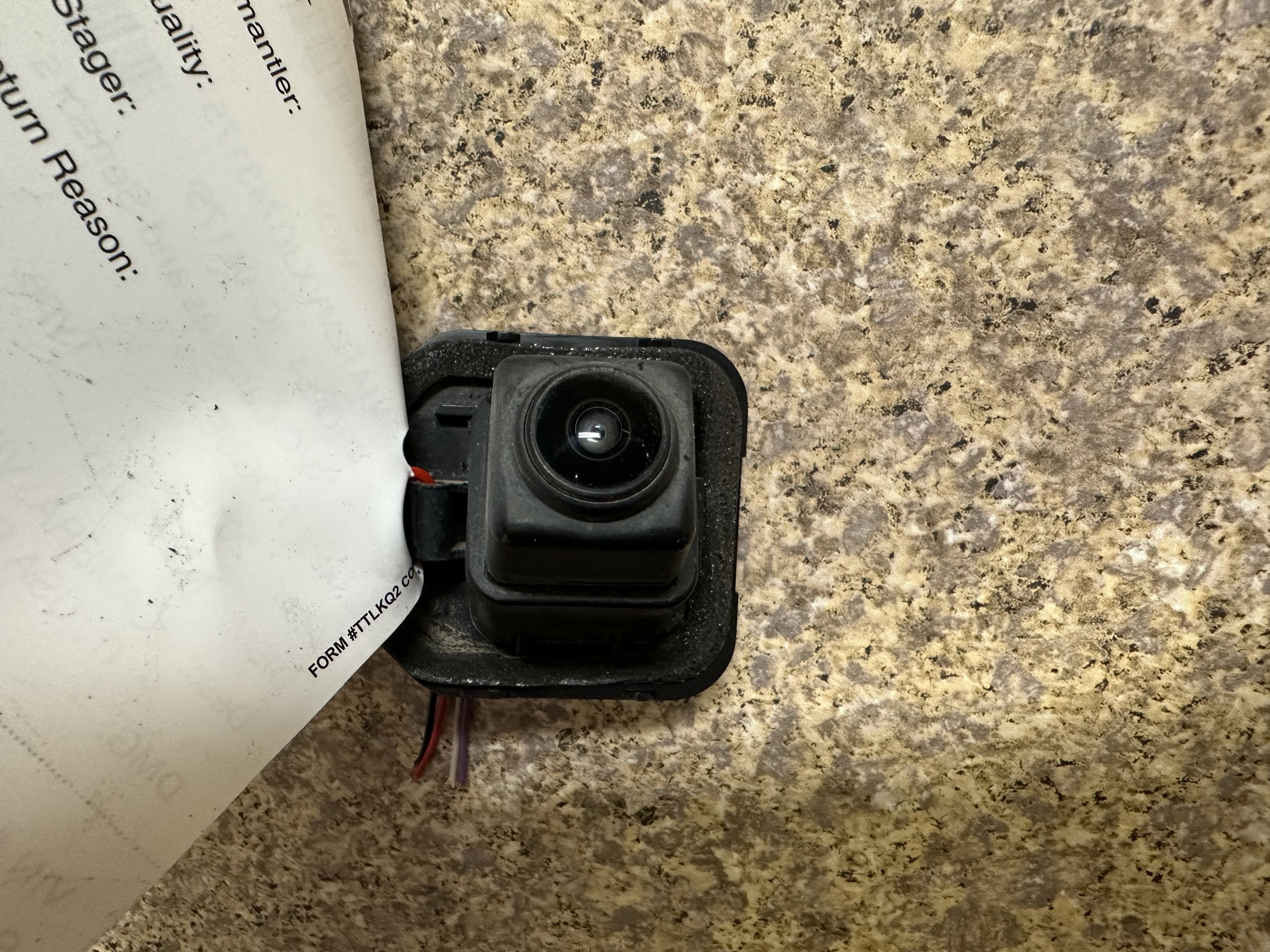 Pre-Owned 18-19 Nissan Rogue Rear View Camera In Liftgate OEM LKQ - Verify Specific Vehicle Fitment In Description - (Good)