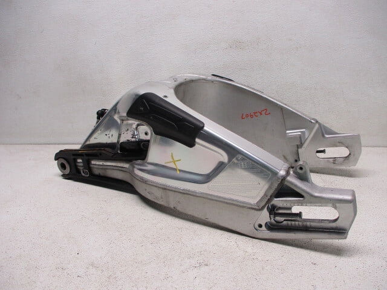 Pre-Owned 18 2018 BMW S1000RR Swingarm Swing Arm Assembly 8535947 OEM LKQ - Verify Specific Vehicle Fitment In Description - (Good)